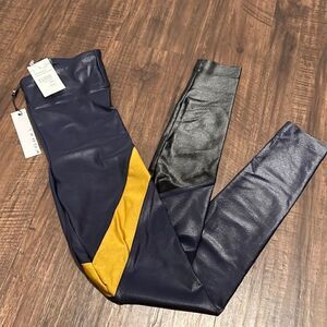 NWT Koral Navy/Black/gold Appeal Infinity Leggings, Size XS